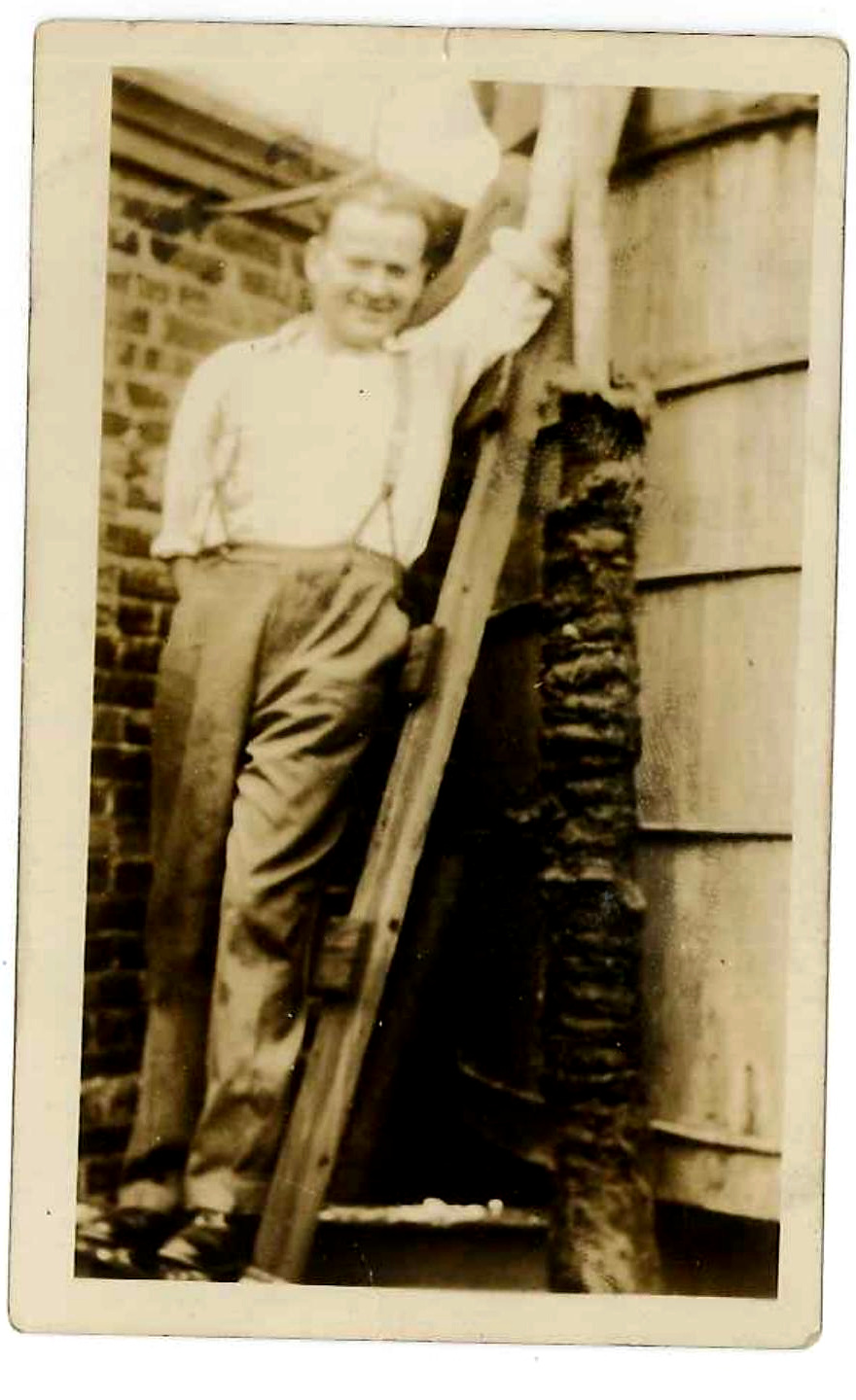 Father of Leo, Seymour, and Lilly.